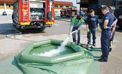 The filling of self supporting interceptive tank from above